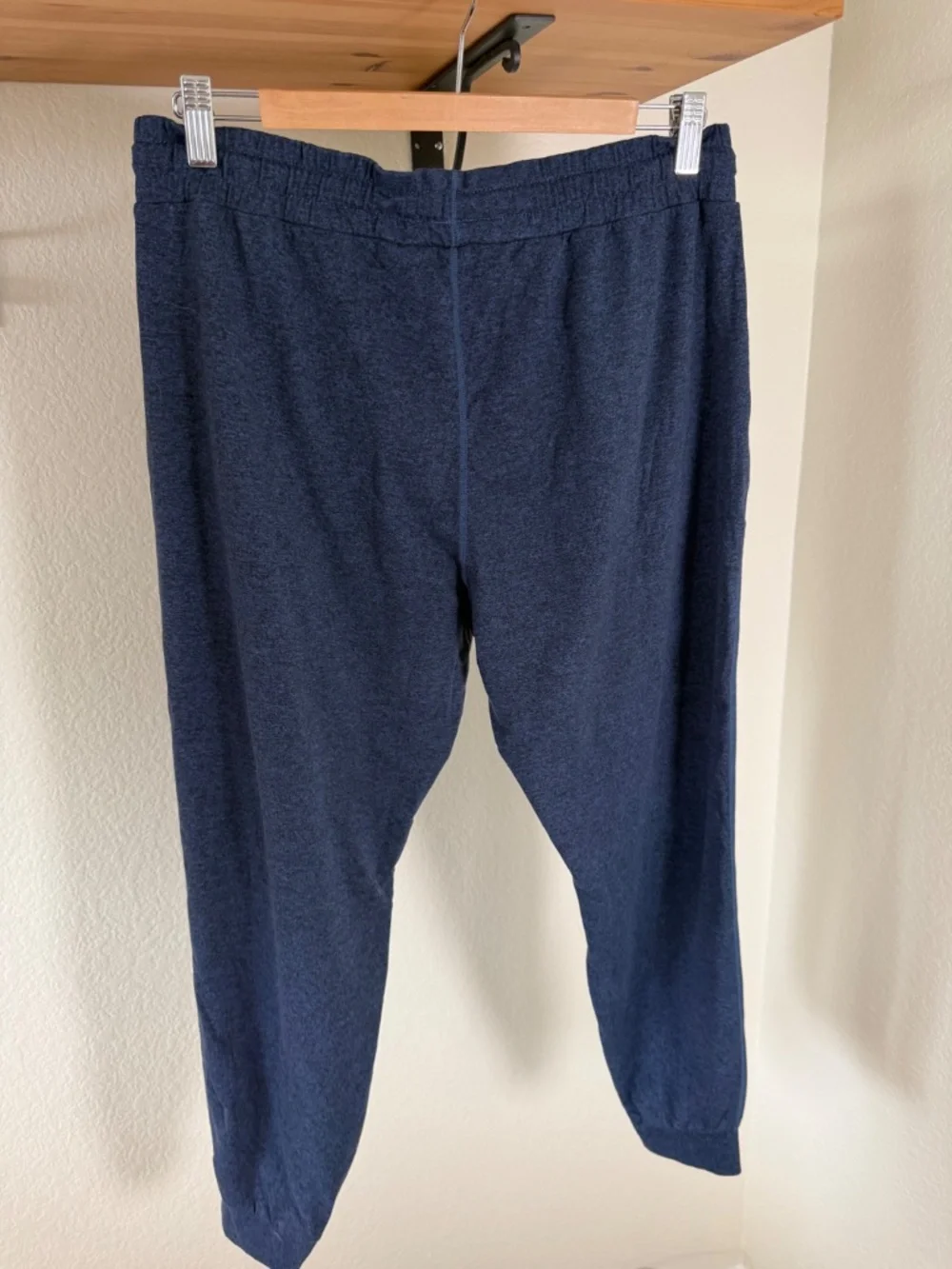 Vuori Men's Performance Joggers Heather Navy Blue Size Large VW303